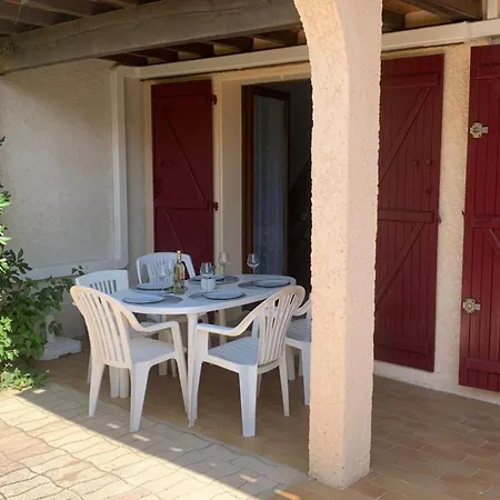 Beautiful House For 5 With Swimming Pool *